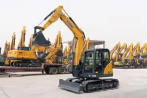 DYQ06330